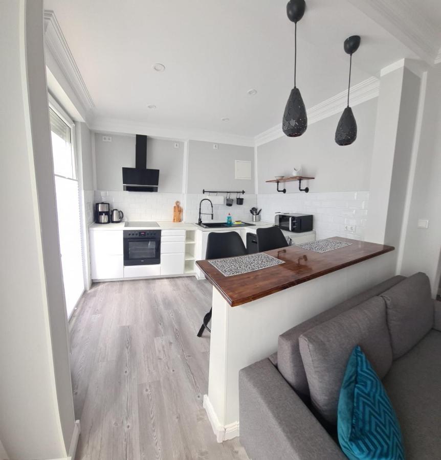 Apartment R&s *