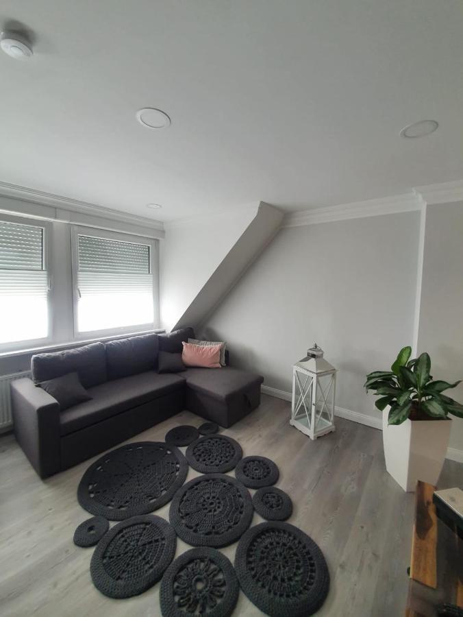 Apartment R&s